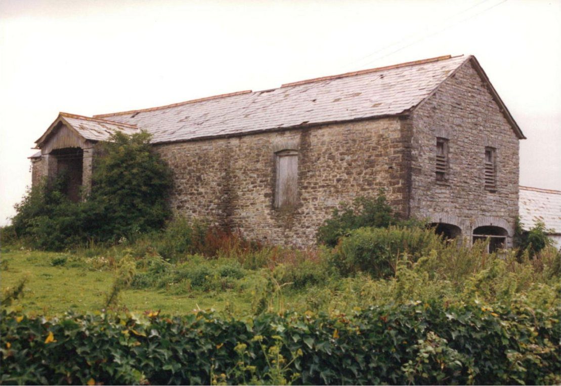 The stone barn at Great House Farm, 1988